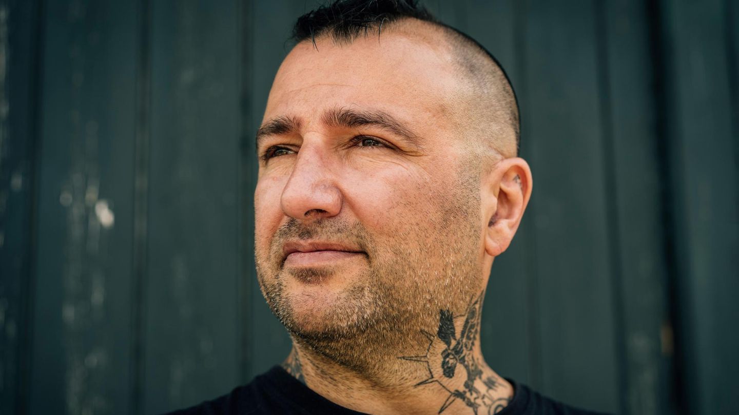 Dariush Beigui Porträt