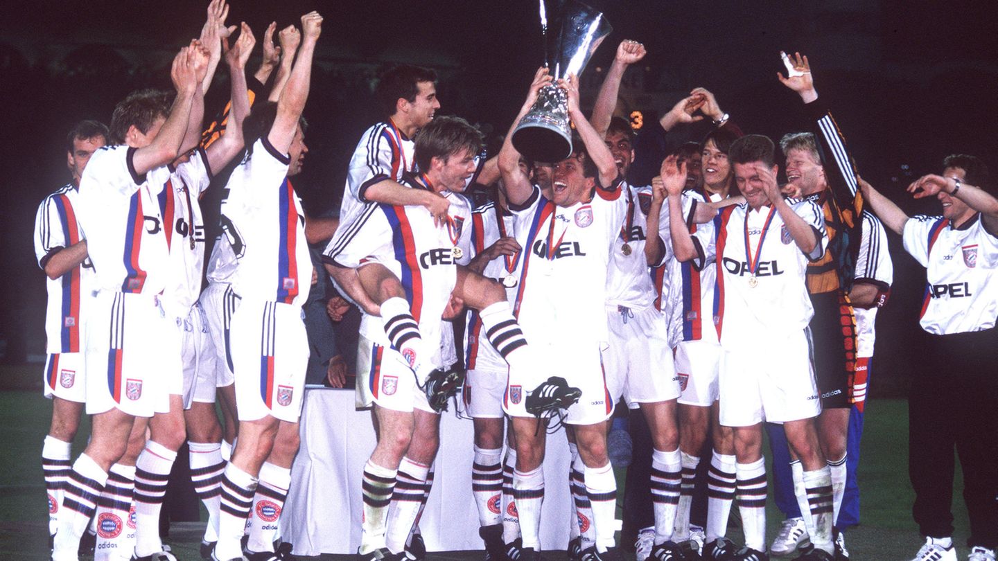 1995/96: Bayern München spielt ausnahmsweise im Uefa-Pokal - und holt die Trophäe, die Lothar Matthäus in die Luft stemmt. In den beiden Finals gegen Girondins Bordeaux ist der von Franz Beckenbauer trainierte Rekordmeister klar überlegen. Dem 2:0 vor heimischer Kulisse folgt ein 3:1 in Bordeaux.