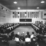 Blick in den Sitzungssaal im atlantischen Hauptquartier Palais de Chaillot bei Paris.