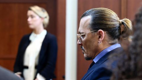 Johnny Depp und Amber Heard im Gerichtssaal in Fairfax, Virginia