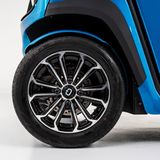 Die Reifen stehen über und dieenn  als Prellschutz.