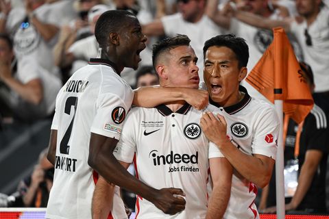 EIntracht Frankfurt besiegt die Glasgow Rangers im Elfmeterschießen