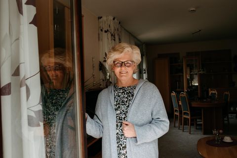 Petra Todt, Ordnungsberaterin, bei sich zu Hause in Neumünster