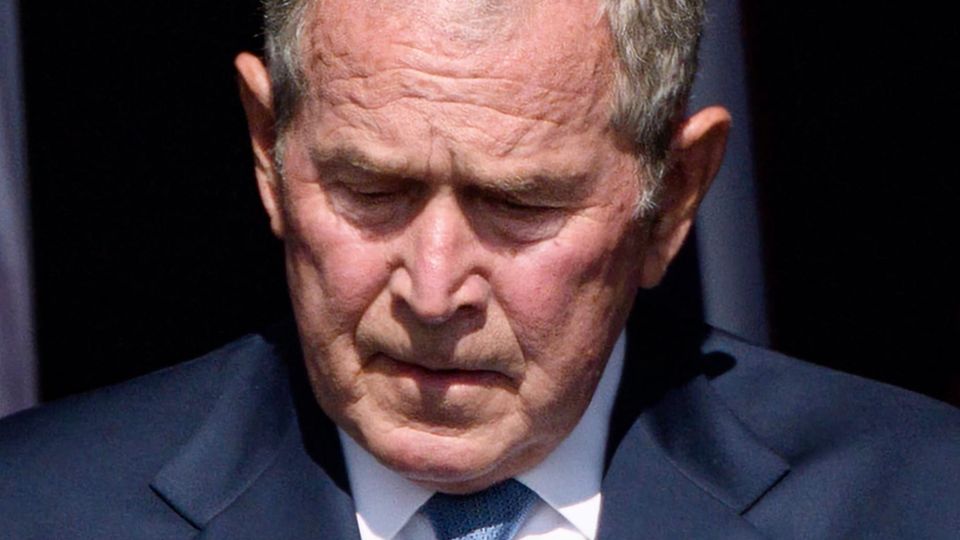 George W. Bush kritisiert Russland und verwechselt Ukraine mit dem Irak