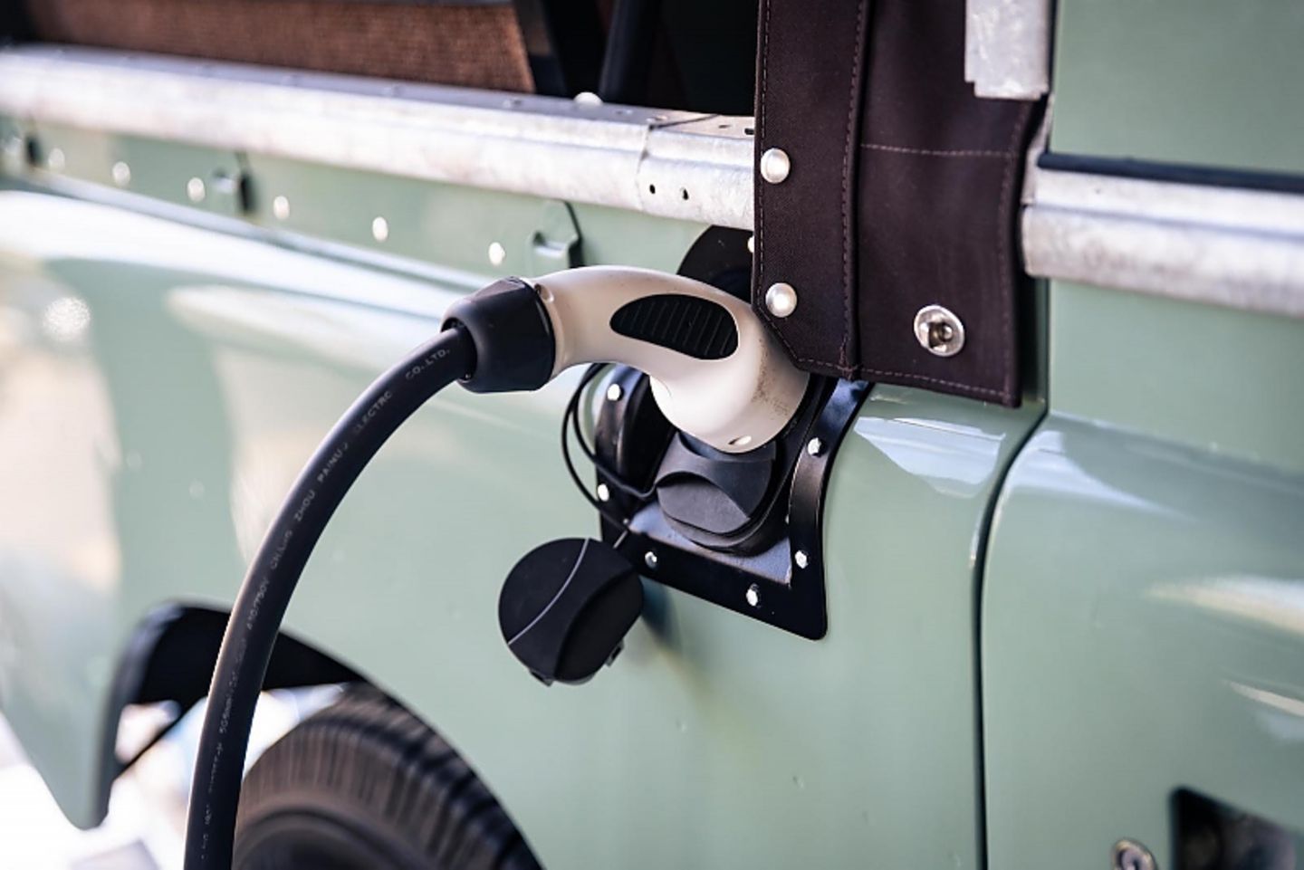 Everrati Land Rover Serie IIA
