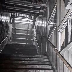 Plötzlich ist es Nacht: Was es mit dem Video eines menschenleeren Bahnhofs in Japan auf sich hat