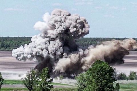 Ukraine: Bombenräumkommando sprengt 700 russische Geschosse