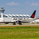 Air Canada Boeing 787 "Fly the flag"