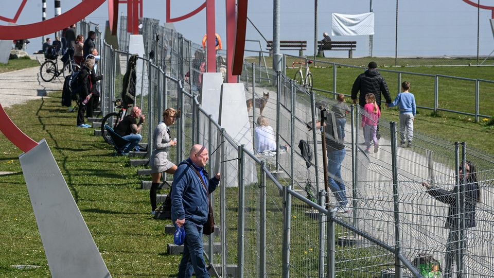 Zaun zwischen Konstanz in Deutschland und Kreuzlingen in der Schweiz im ersten Lockdown