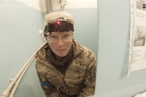 Teilweise ist Taira auch selbst auf den Aufnahmen zu sehen, so wie hier am 27. Februar, kurz nach Beginn des Ukraine-Krieges