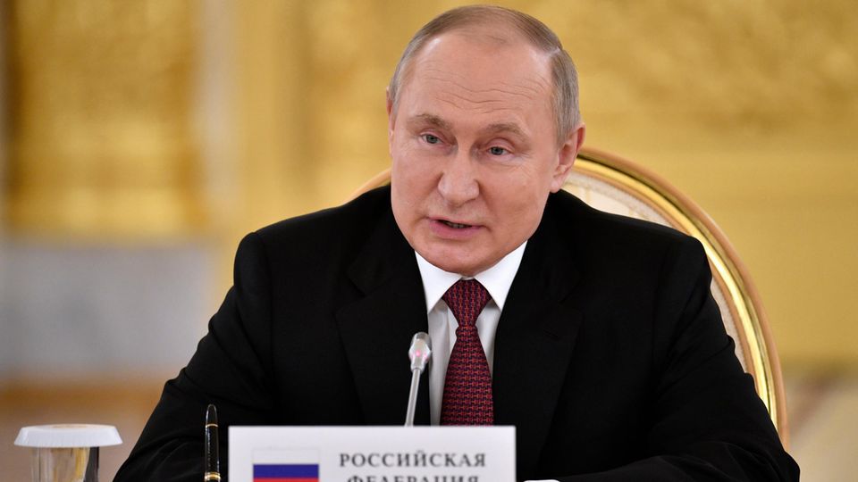 Wladimir Putin bei einer Pressekonferenz