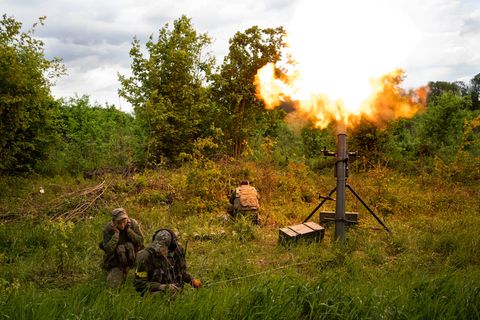 Ukrainische Soldaten bei Charkiw
