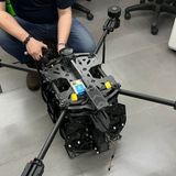 Mit ihren fast  50 Kilogramm muss die Drohne in einem Kfz bewegt werden.