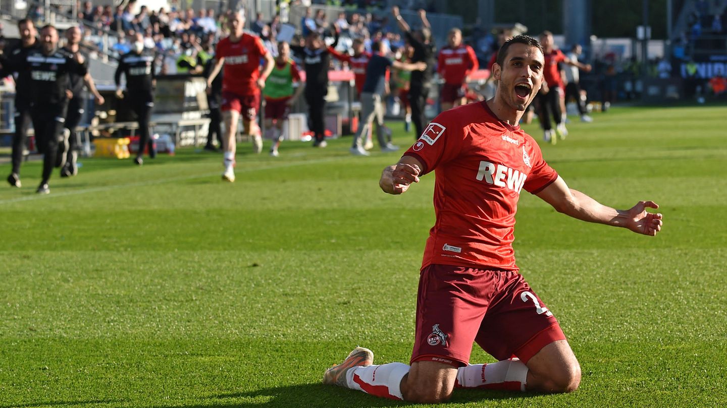 Elyes Skhiri bejubelt das 5:1 in der Relegation vom 1. FC Köln gegen Holstein Kiel