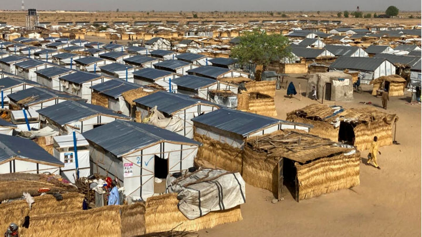 Nigeria Luftaufnahme des Lagers Jere, in dem von islamistischen Extremisten vertriebene Menschen leben