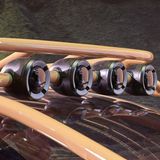 Die zweite Reihe ist an dem massiven Überrollbügeln befestigt.