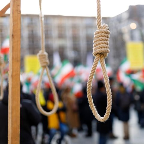 Januar 2020: Mehrere Hundert Exil-Iraner demonstrieren im Rahmen einer Mahnwache gegen das Regime in Teheran in Köln 