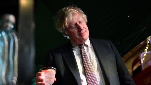 Boris Johnson, Premierminister von Großbritannien, probiert Gin