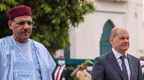 Olaf Scholz im Niger