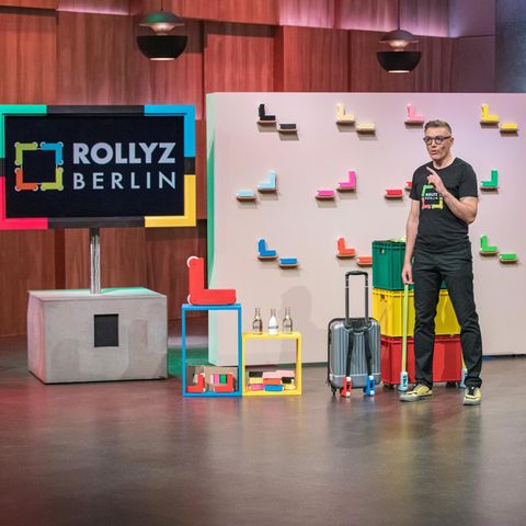 Zwei Männer präsentieren ihr Rollensystem bei DHDL