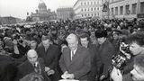 Putin am 1. Dezember 1991 in Sankt Petersburg. Als die Sowjetunion zusammenbricht, muss sich Putin umorientieren.