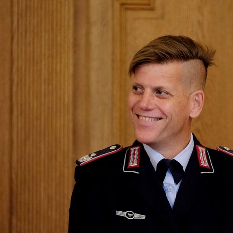 Anastasia Biefang, Kommandeurin der Bundeswehr, lächelt
