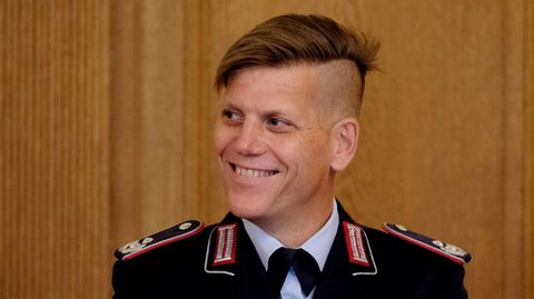 Anastasia Biefang, Kommandeurin der Bundeswehr, lächelt
