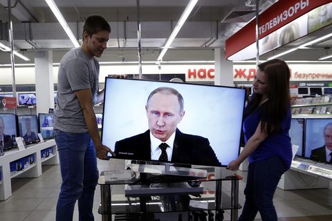 Im russischen Staatsfernsehen werden Lügen und Propaganda zum Ukraine-Krieg gesendet