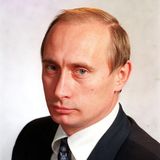 Im Juli 1998 geht für Putin ein Traum in Erfüllung: Mit 45 Jahren ist Putin an der Spitze der Geheimdienstler angekommen.