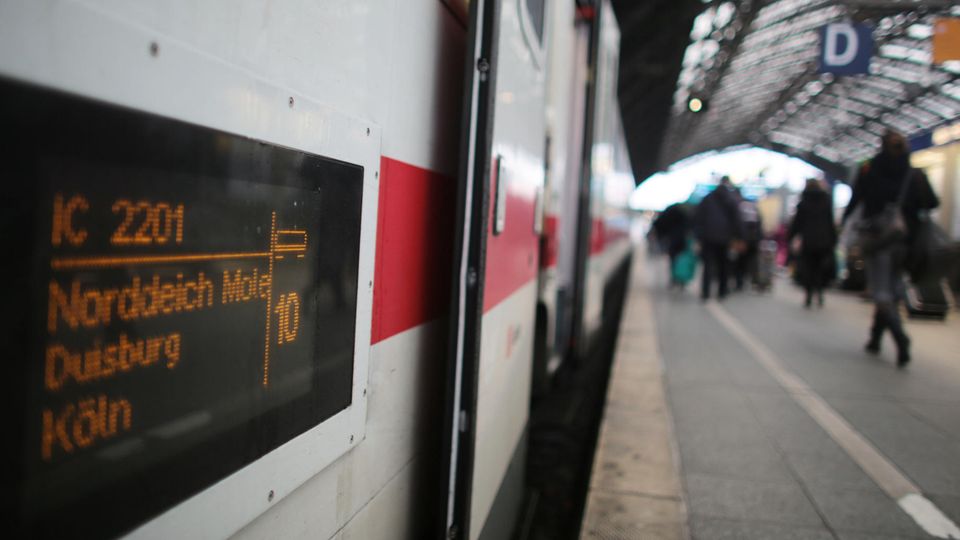 Bahn: Gespräche zu 9-Euro-Ticket auf einigen IC-Abschnitten laufen