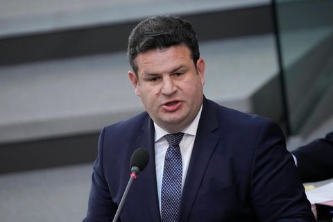 Sozialminister Hubertus Heil (SPD) im Deutschen Bundestag 