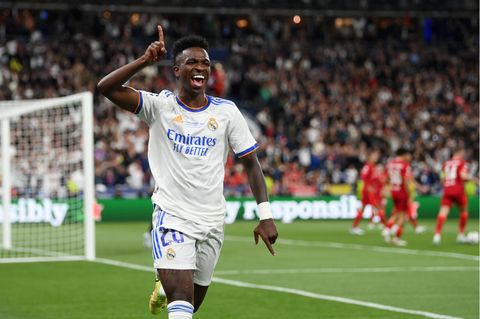Im Rücken der Abwehr angeschlichen: Reals Vinicius Junior jubelt über seinen Treffer gegen den FC Liverpool