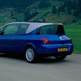 Von hinten sah der Avantime auch nicht dezenter aus.