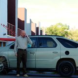 Der Pontiac Aztek kann nur mit seinem berühmtesten Besitzer angeben: Walter White.