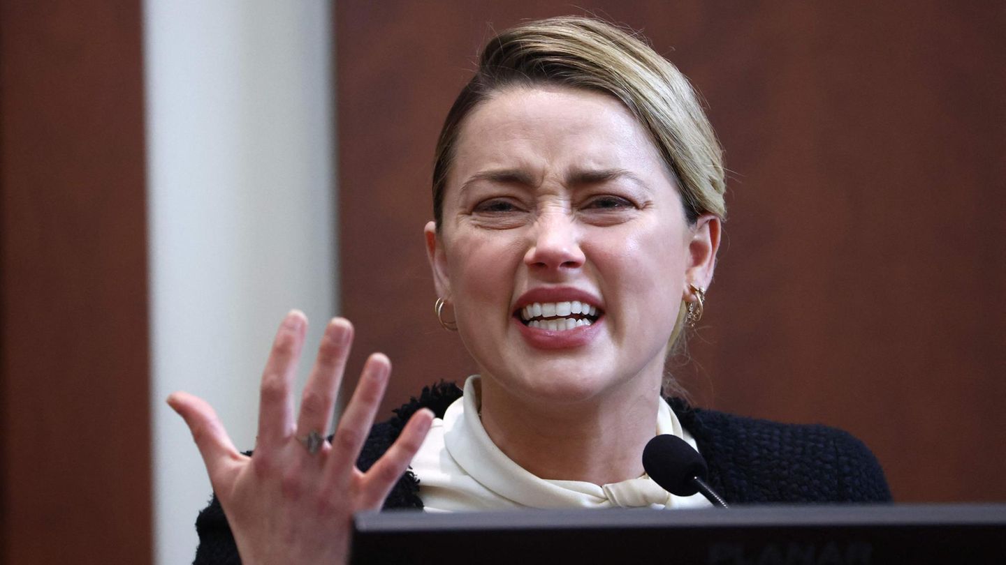 Johnny Depp and Amber Heard: The daily soap trial must not end