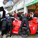 Vor der Box 29: Stopp für den SCG004c Glickenhaus. Thomas Mutsch, Rennfahrer aus Bittburg , war der Pilot beim Start des Rennens am Samstag um 16 Uhr.