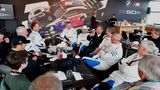 In der BMW-Lounge trafen sich die „Legenden“ vor dem Rennen. BMW M Race of Legends: Auf der 4638 Meter langen GP  Rennstrecke fand  mit dem BMW M2 CS Racing Car ein spezielles Rennen statt. Voraussetzung für die Fahrer, sie mussten über 50 Jahre alt sein und zu den Legenden der Rennstrecke zählen.