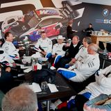 In der BMW-Lounge trafen sich die „Legenden“ vor dem Rennen. BMW M Race of Legends: Auf der 4638 Meter langen GP  Rennstrecke fand  mit dem BMW M2 CS Racing Car ein spezielles Rennen statt. Voraussetzung für die Fahrer, sie mussten über 50 Jahre alt sein und zu den Legenden der Rennstrecke zählen.