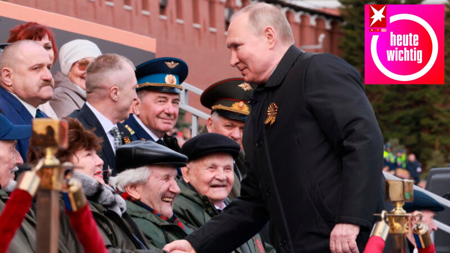 Wladimir Putin beim Händeschütteln