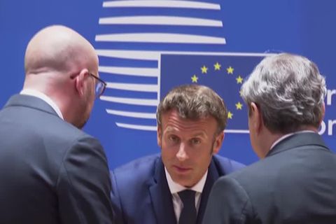 Wegen Krieg in der Ukraine: EU-Staaten einigen sich auf weitreichendes Ölembargo gegen Russland