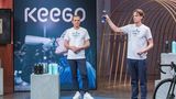 Keego  Trinkflaschen aus Titan – da wollten die Investoren-Titanen Maschmeyer und Kofler gerne dabei sein. Die Verhandlungen mit den Keego-Gründern gestalteten sich aber schon in der Sendung schwierig – und wurden nach der Show wegen "strategischer Differenzen" erfolglos abgebrochen, wie Kofler erklärte. Zudem habe Keego während der Verhandlungen einen Großauftrag erhalten und konnte so auf das Geld der Löwen verzichten.
