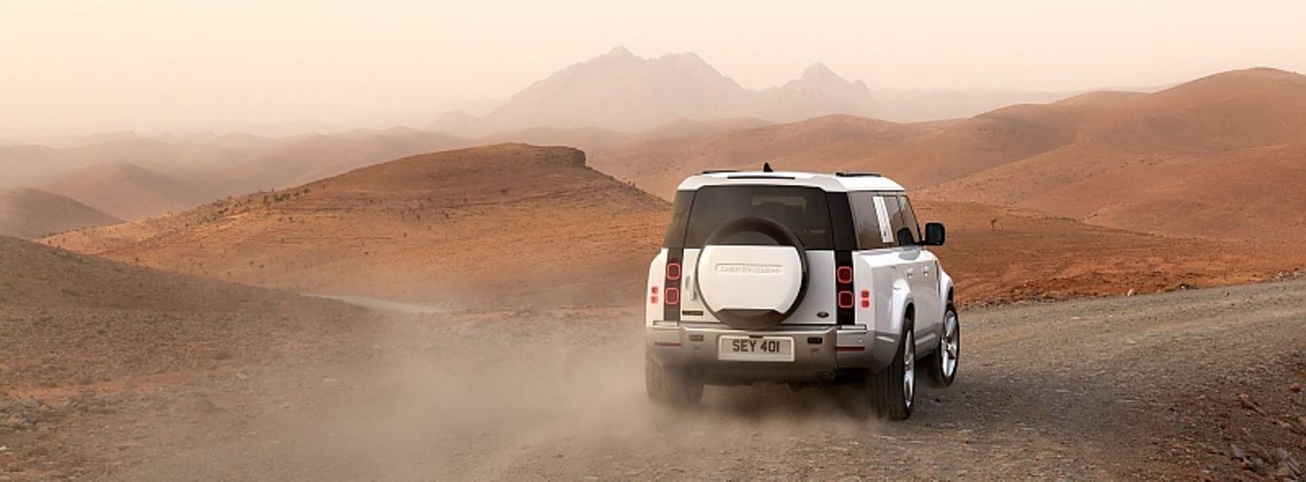 Land Rover Defender 130 MJ 2023