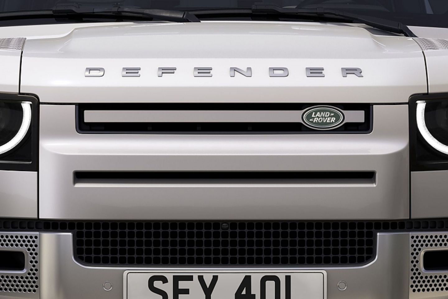 Land Rover Defender 130 MJ 2023