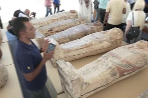 Video: Ägypten: Hunderte antike Särge entdeckt