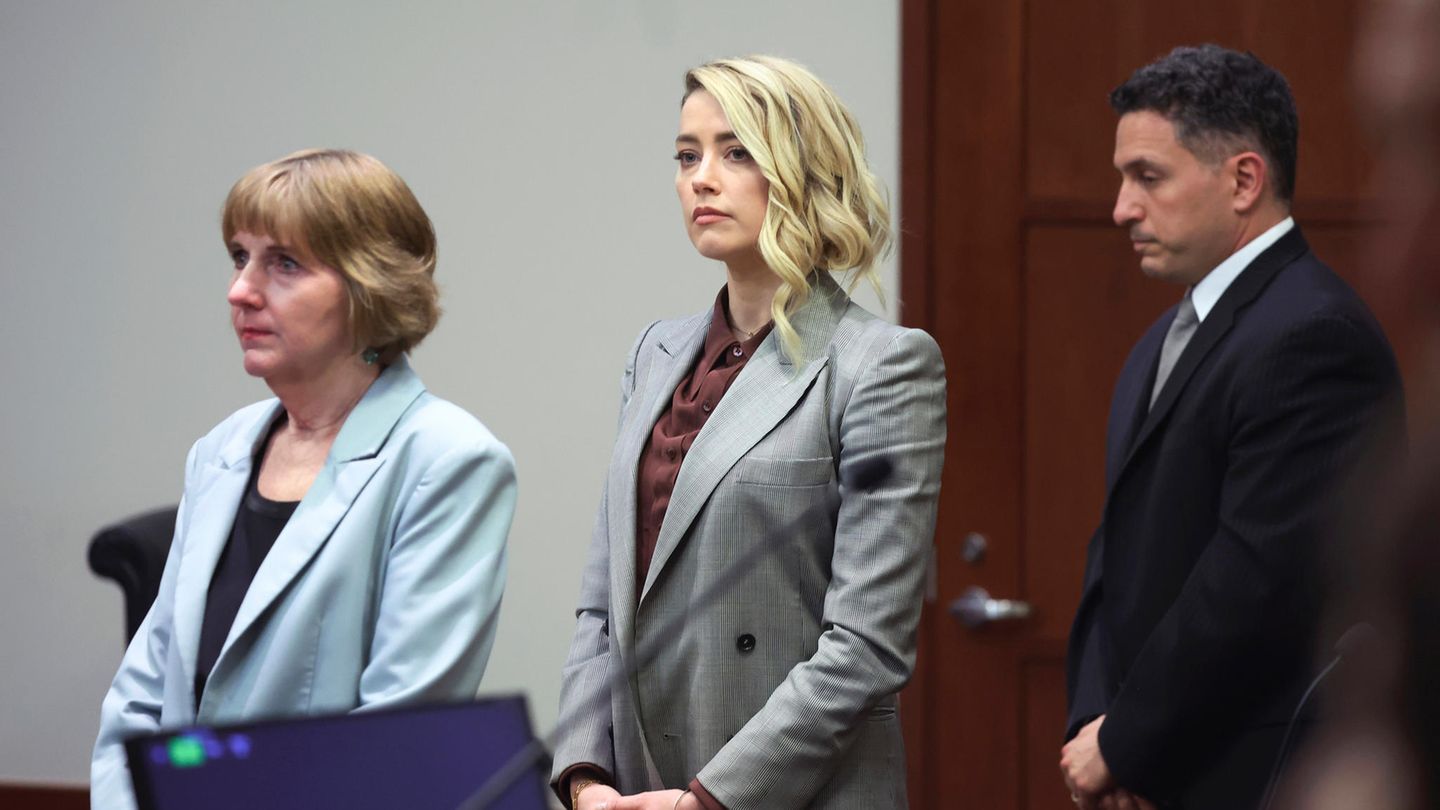 Johnny Depp vs. Amber Heard: Jury questions the court