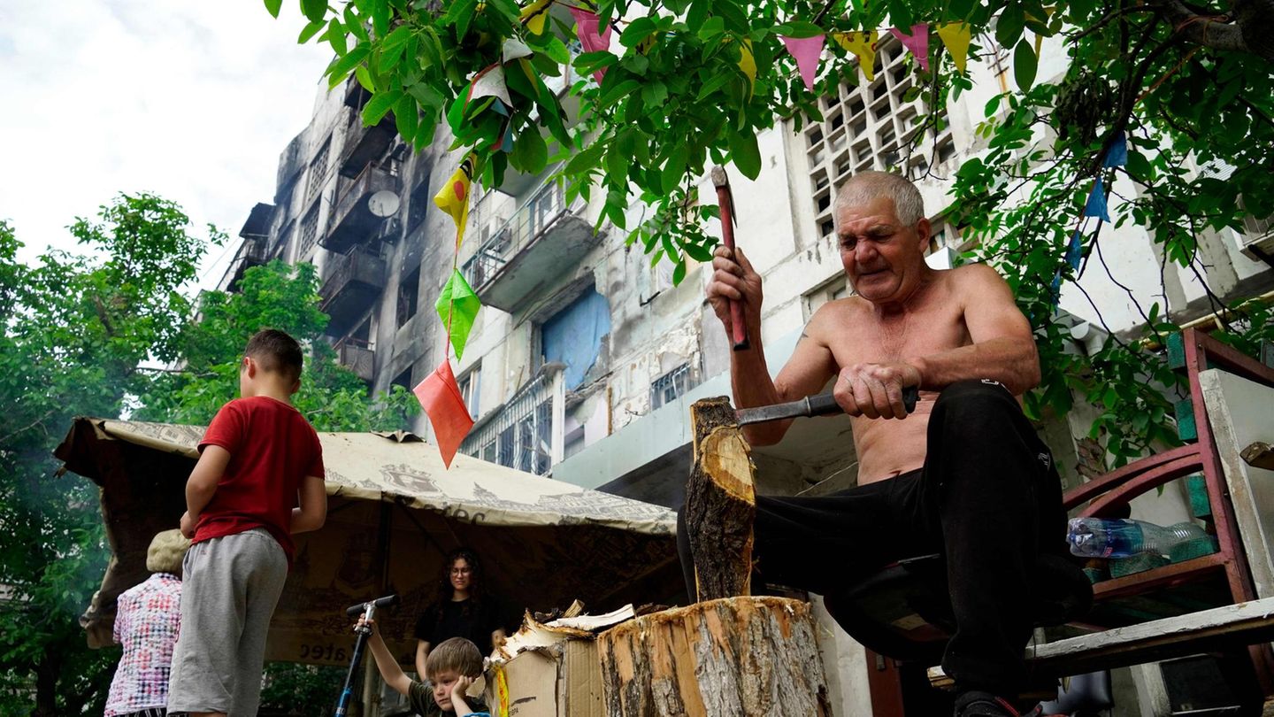 Mariupol after the fall: life under Russian occupation in pictures