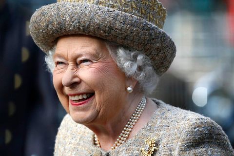 Queen Elizabeth lächelnd