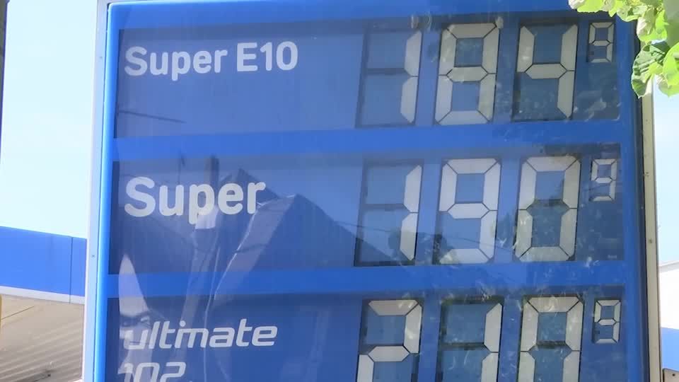 Video: Tankrabatt kommt offenbar bei Autofahrern an