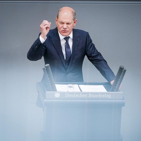 Bundeskanzler Olaf Scholz während der Haushaltsdebatte im Bundestag