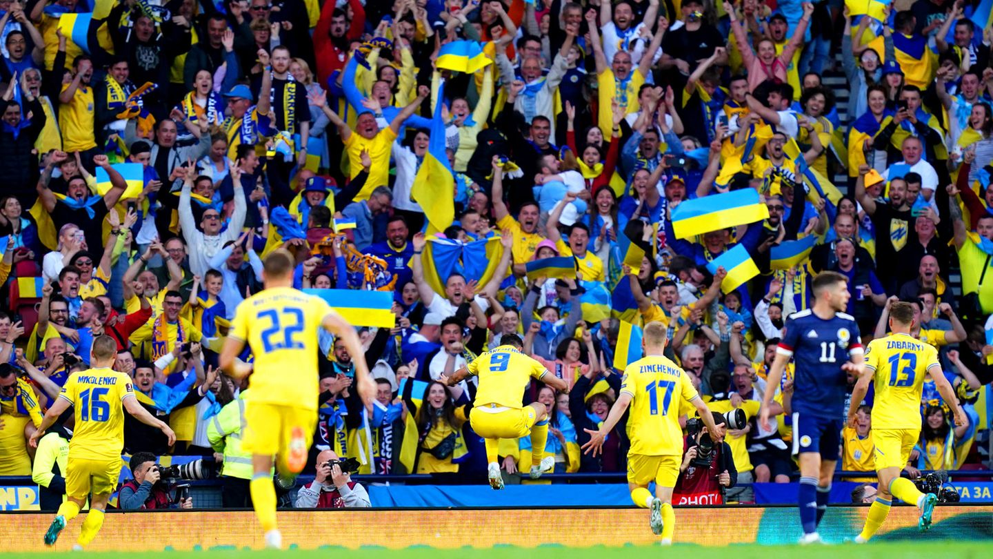 Ukraine 2 - Jubel mit Fans